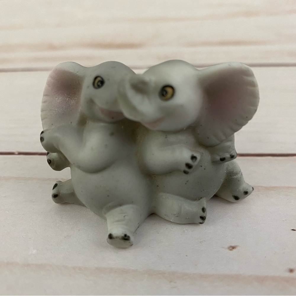 Vintage George Good Porcelain Elephants Mini Figurine 1.5" Taiwan